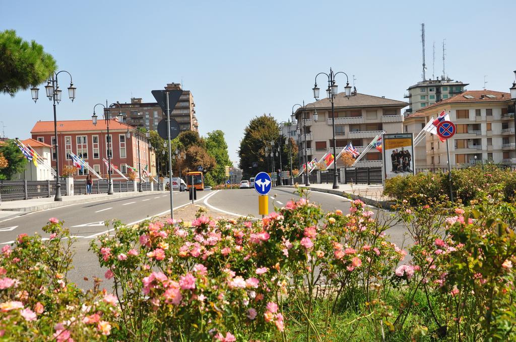 Apartment Ponte Delle Nazioni بارما الغرفة الصورة